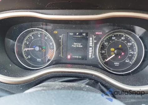 2014 Jeep Cherokee Latitude z USA, uszkodzony, nr VIN 1C4PJMCS3EW146865